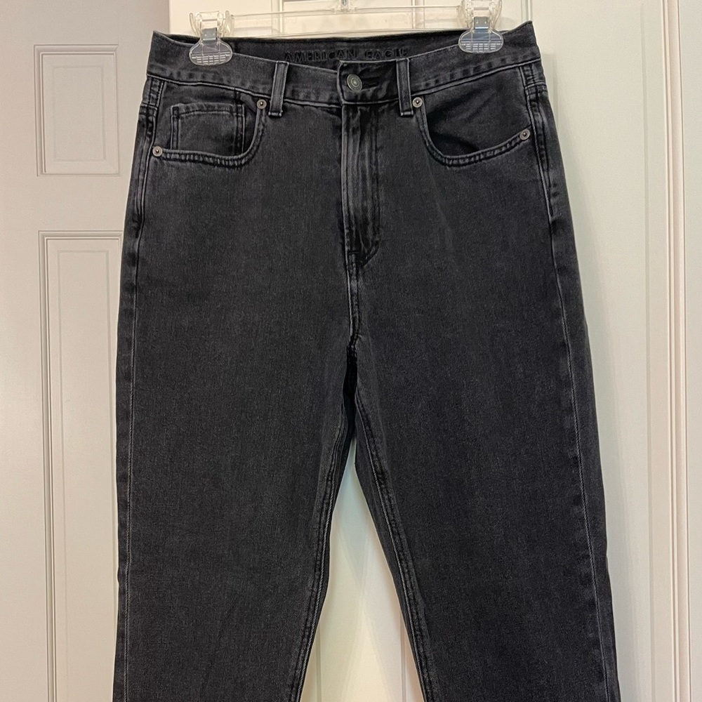 American Eagle mom jean size 6